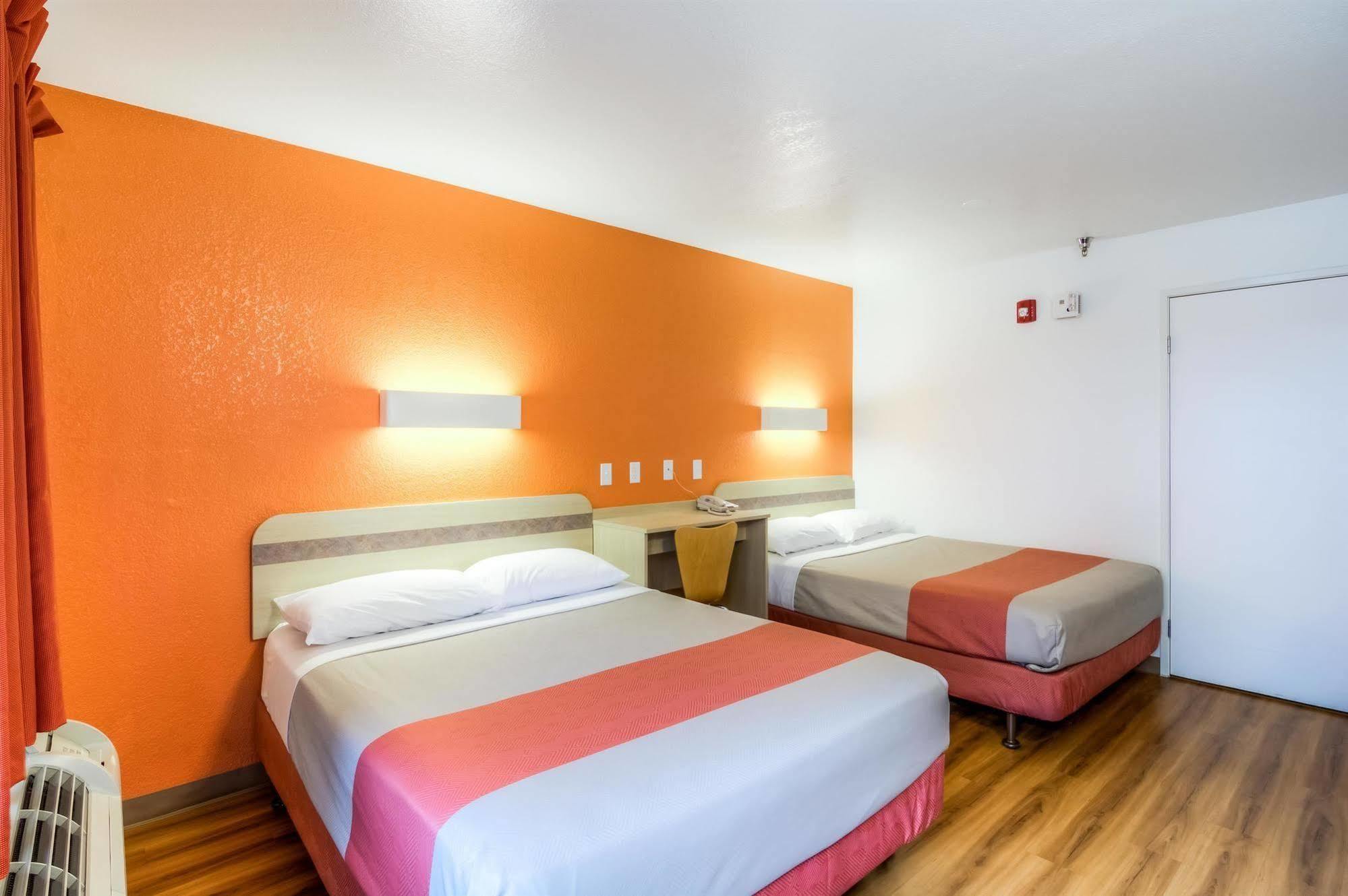 Motel 6 Chicago - Elk Grove Elk Grove Village Luaran gambar